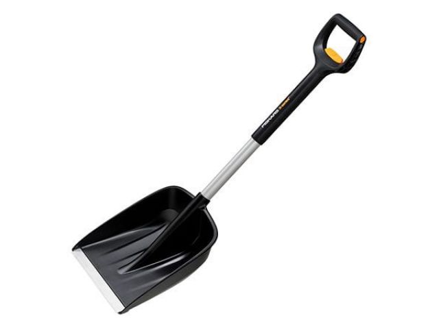Лопата снеговая автомобильная телескопическая X-series FISKARS (длина: 795 - 987 мм, ширина: 280мм) Лопата снеговая автомобильная телескопическая X-series FISKARS (длина: 795 - 987 мм, ширина: 280мм)