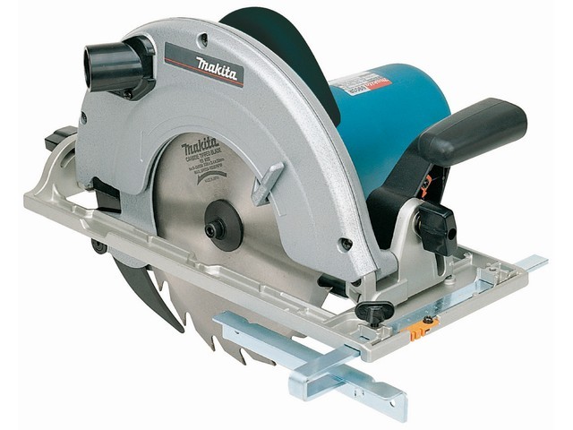 Циркулярная пила MAKITA 5903 R в кор. (2000 Вт, 235х30 мм, до 85 мм) Циркулярная пила MAKITA 5903 R в кор. (2000 Вт, 235х30 мм, до 85 мм)