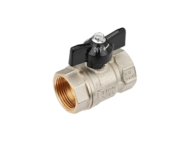 Кран шаровый 3/4" стандарт вн.-вн. бабочка General Fittings Кран шаровый 3/4" стандарт вн.-вн. бабочка General Fittings
