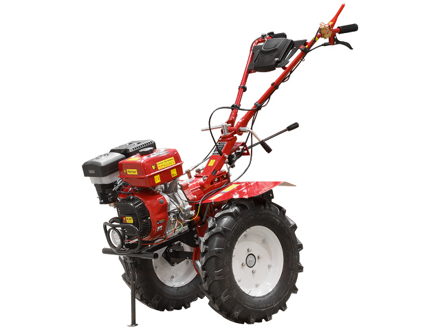 Культиватор бензиновый FERMER FM-1618MXL колеса 6.50-12 (16 л.с., шир. 135 см, колесо 6.50-12, без ВОМ, передач 3+1, пониженная передача) Культиватор бензиновый FERMER FM-1618MXL колеса 6.50-12 (16 л.с., шир. 135 см, колесо 6.50-12, без ВОМ, передач 3+1, пониженная передача)
